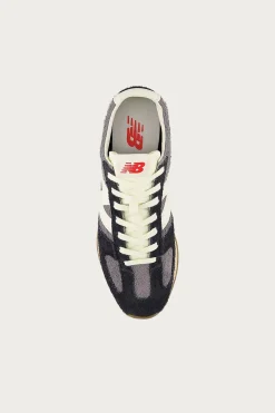 New Balance 471 - Castlerock/Black< Footwear