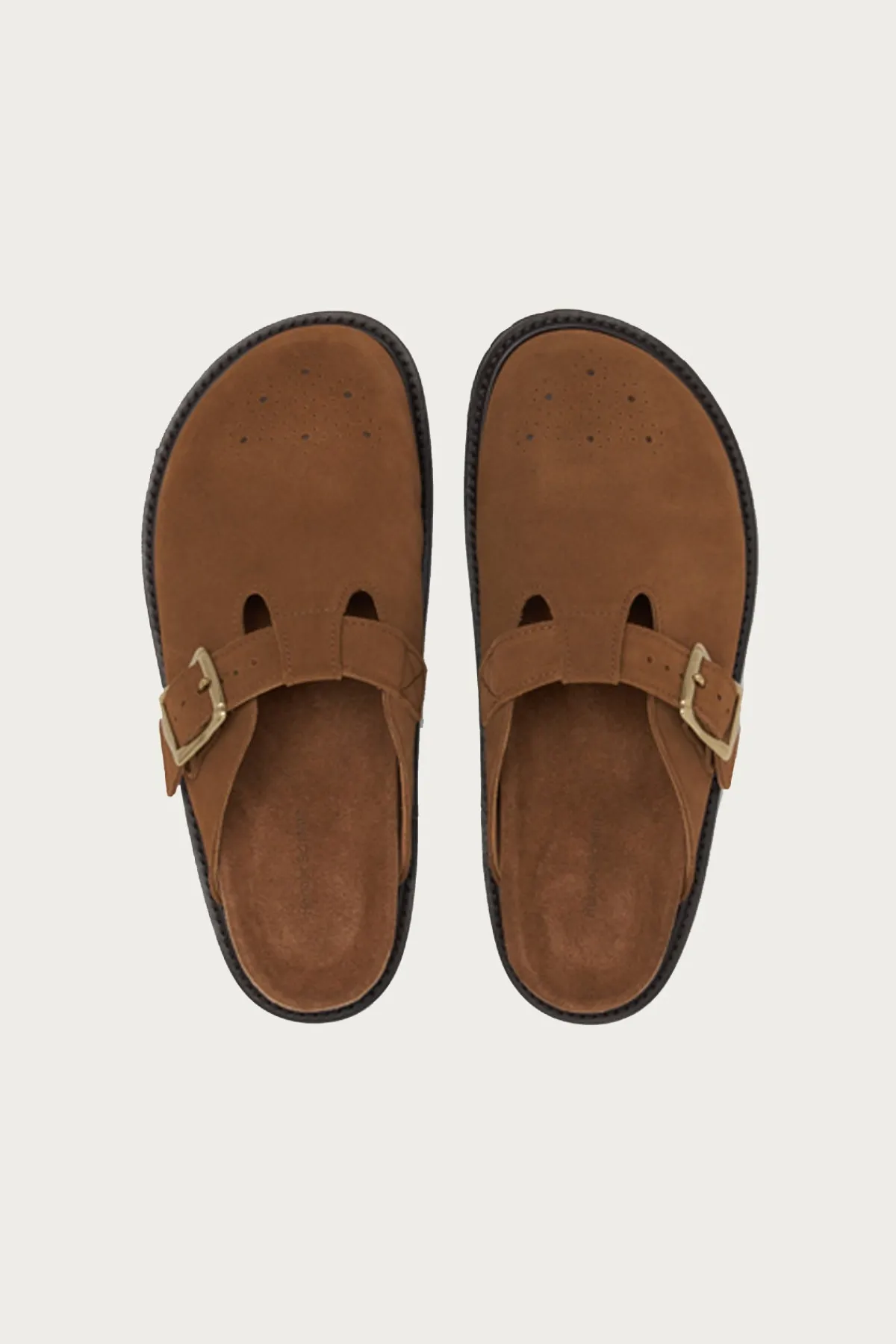 Hender Scheme Buggs Seude Clog - Camel< Footwear