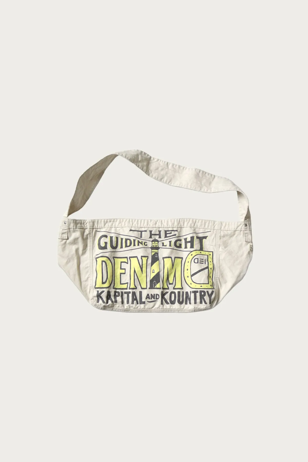 Kapital Canvas News Paper Bag (GUIDING LIGHT) - Natural< Accessories