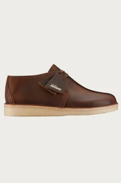 Clarks Desert Trek - Beeswax< Footwear