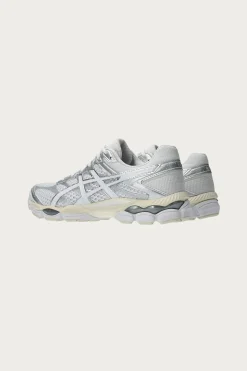 ASICS Gel-Cumulus 16 - White/White< Footwear