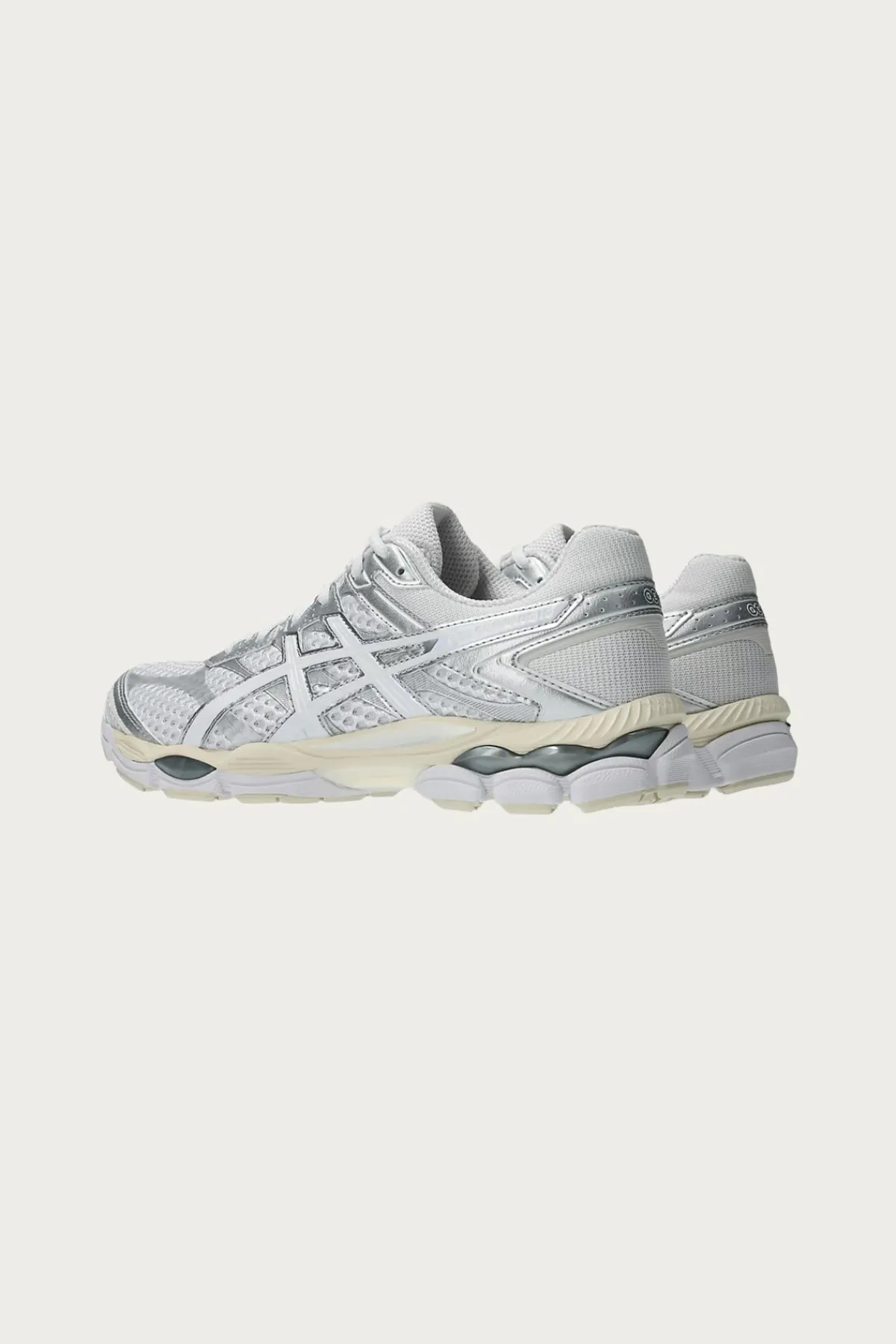 ASICS Gel-Cumulus 16 - White/White< Footwear