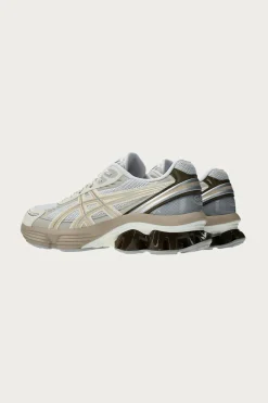 ASICS Gel-Kinetic Fluent - White/Marzipan< Footwear