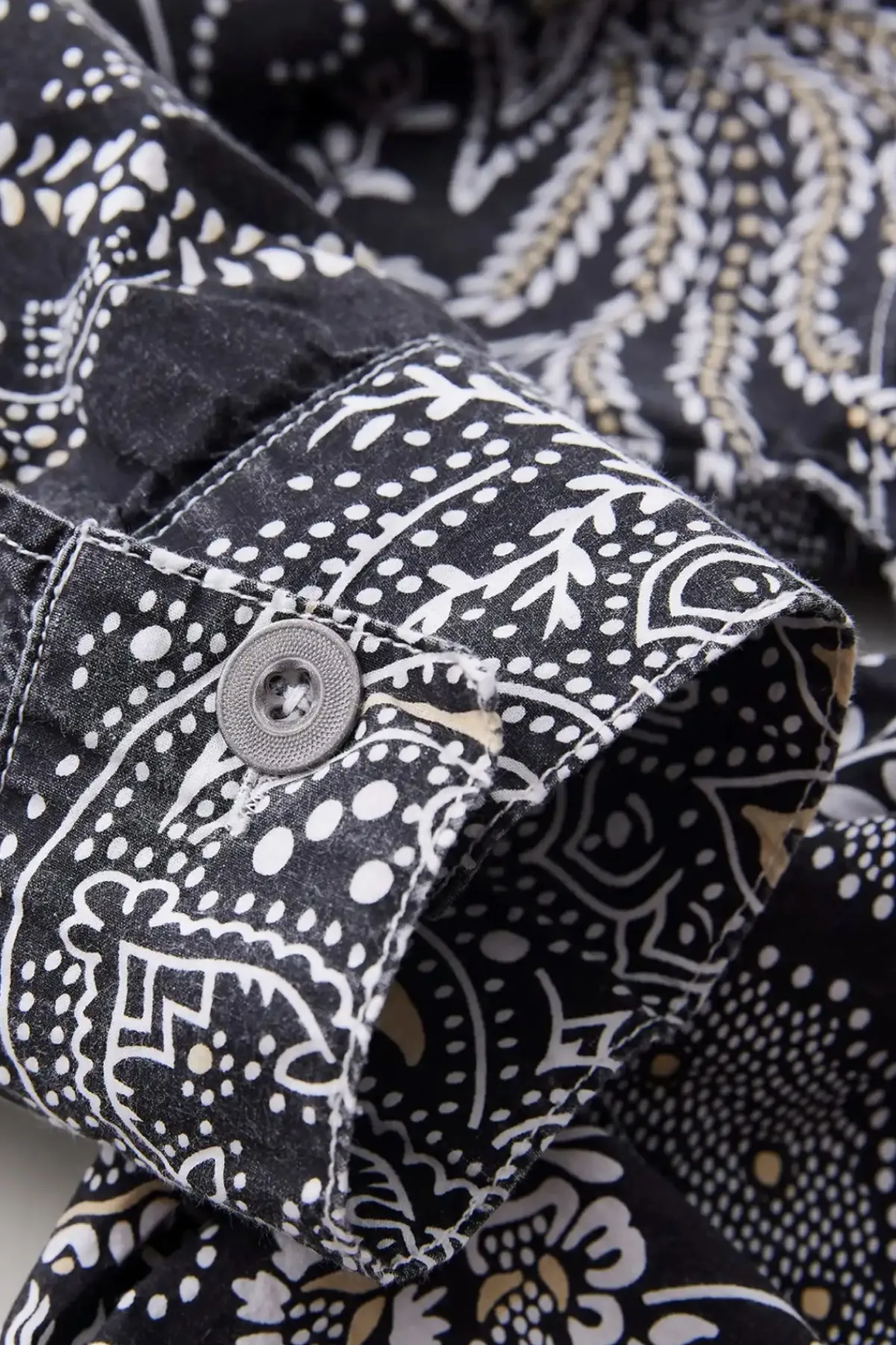 Niceness Gyan Bandana Trucker Jacket - Black< Coats, Jackets, And Vests