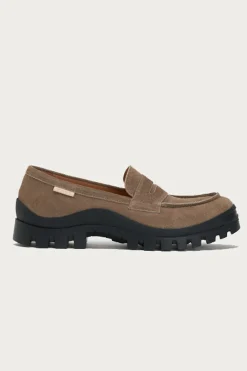 Hender Scheme Loafer #2146 - Sand Beige Suede< Footwear