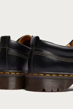Dr. Martens Lowell - Analine Black< Footwear