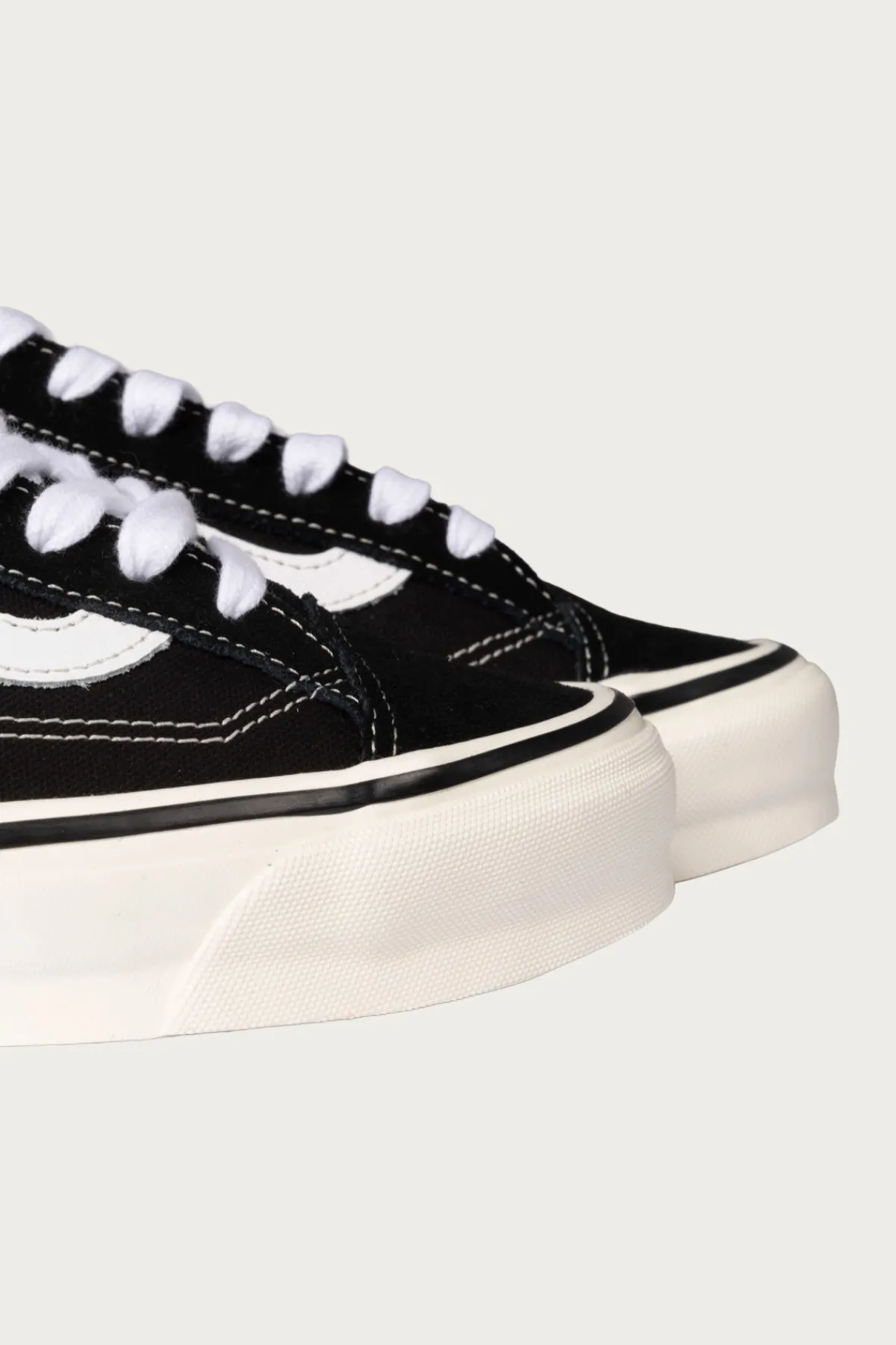 Vans LX Old Skool 36 - Black/Marshmallow< Footwear