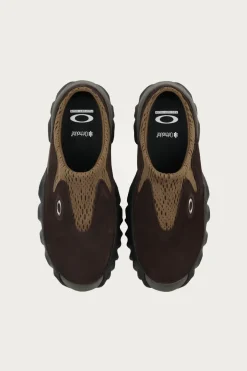 Brain Dead Oakley Factory Team Chop Saw Mule - Ganache/Black< Footwear