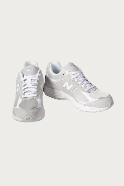 New Balance 2002R - Linen/Raincloud< Footwear