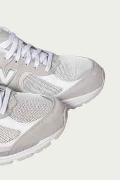 New Balance 2002R - Linen/Raincloud< Footwear