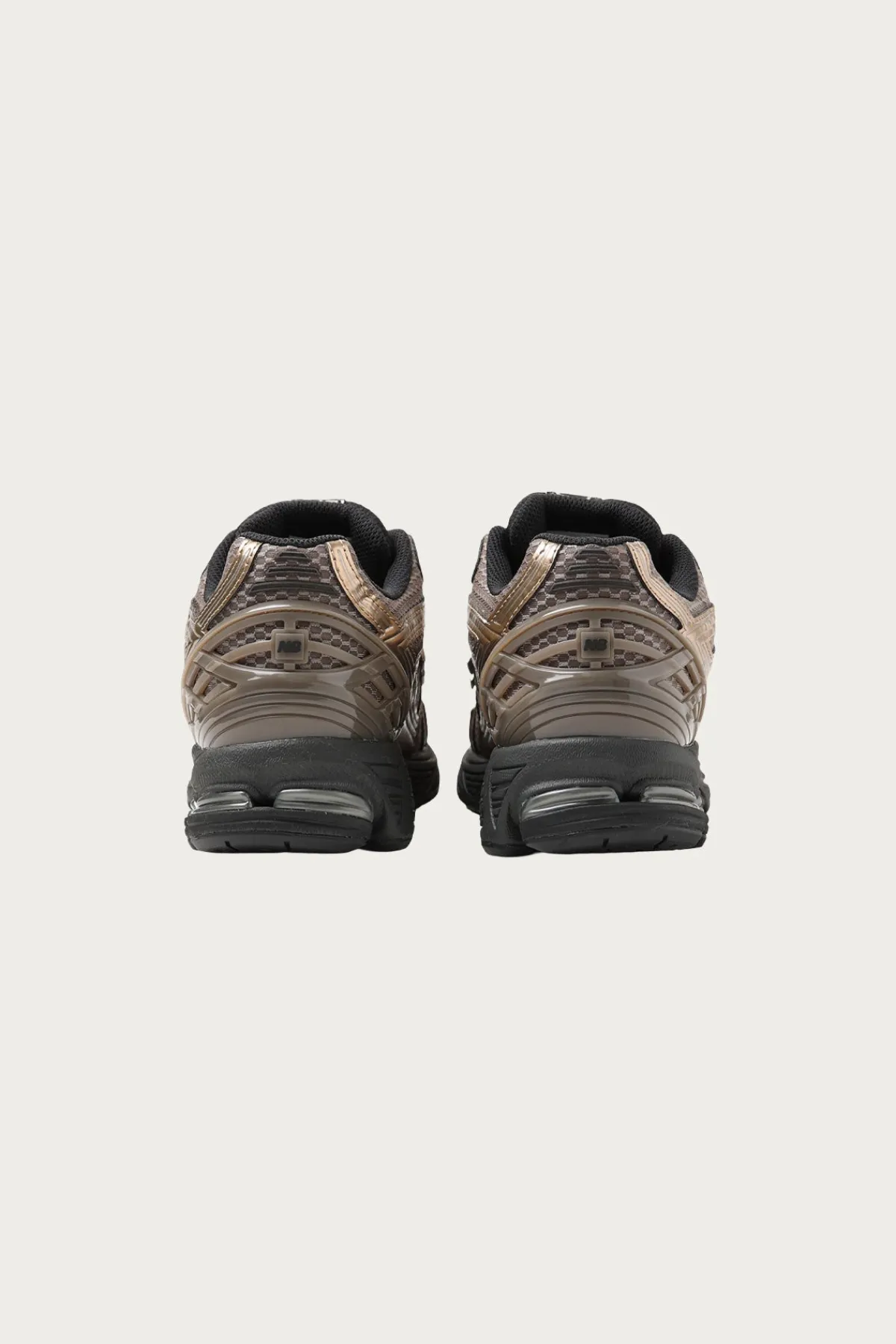 New Balance 1906R - Mushroom Black/Black Metallic< Footwear