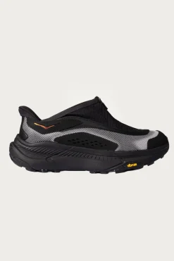 HOKA U Project Transport TS - Black/White< Footwear