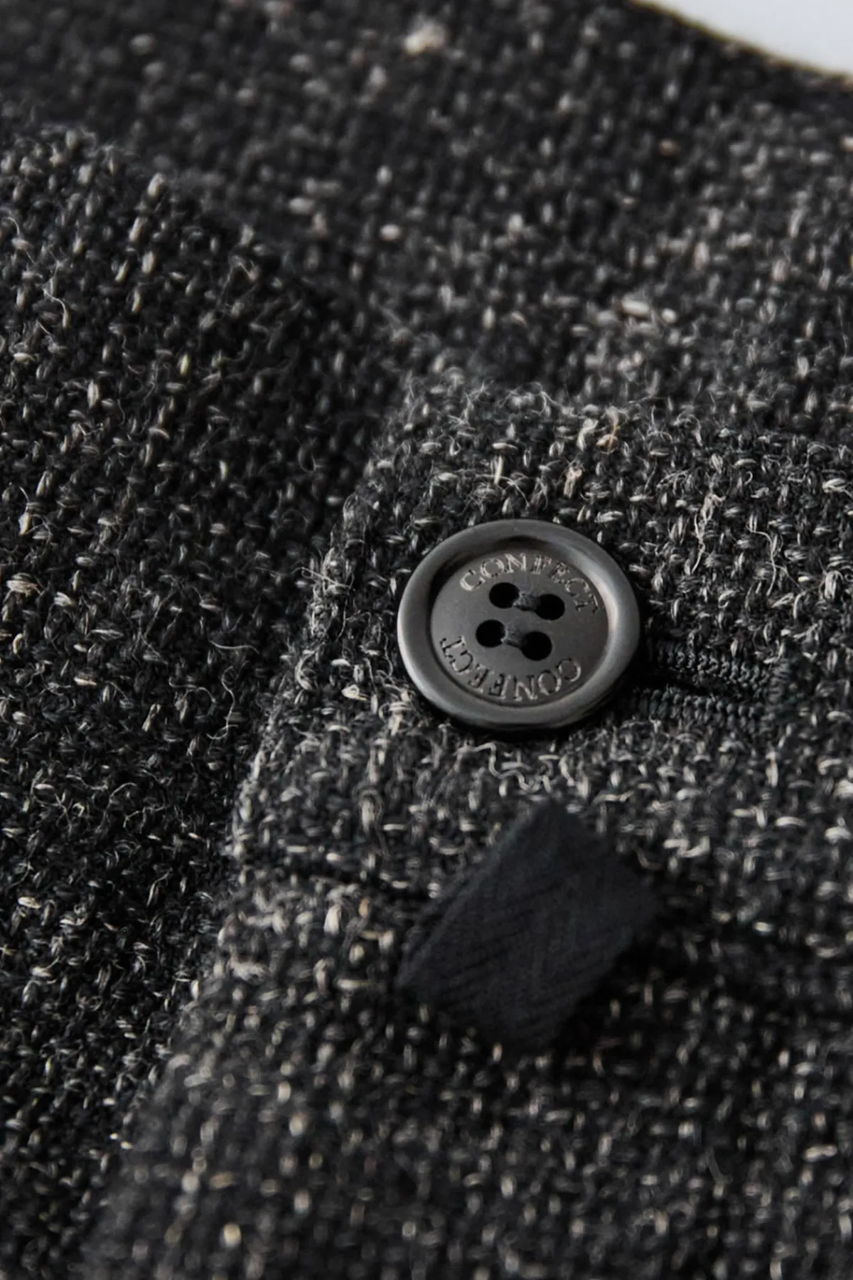CONFECT Wool Cotton Linen Melange Tweed Trousers - Black< Pants